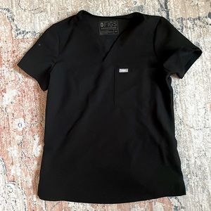 Figs black scrub top